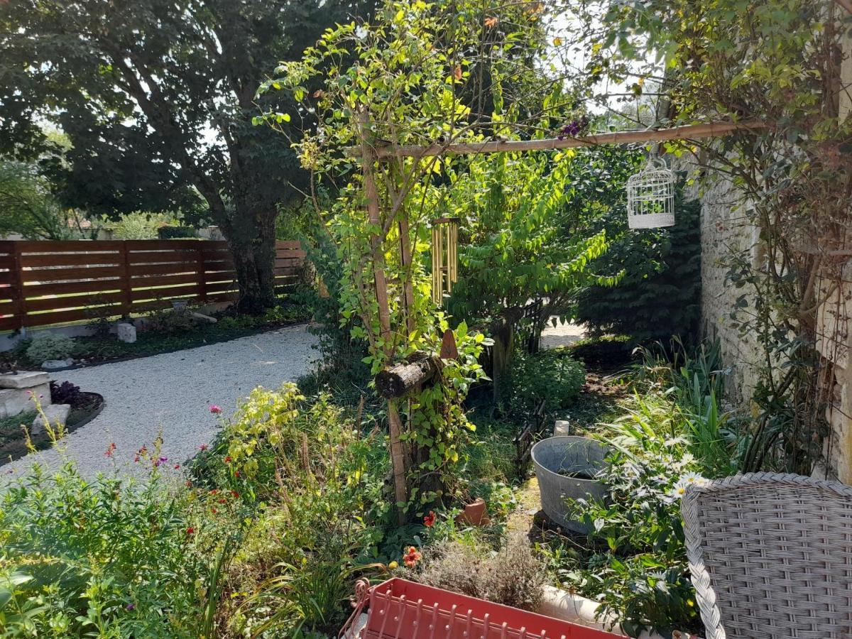 Bed and Breakfast Aux Sources De Ouanne Esterno foto